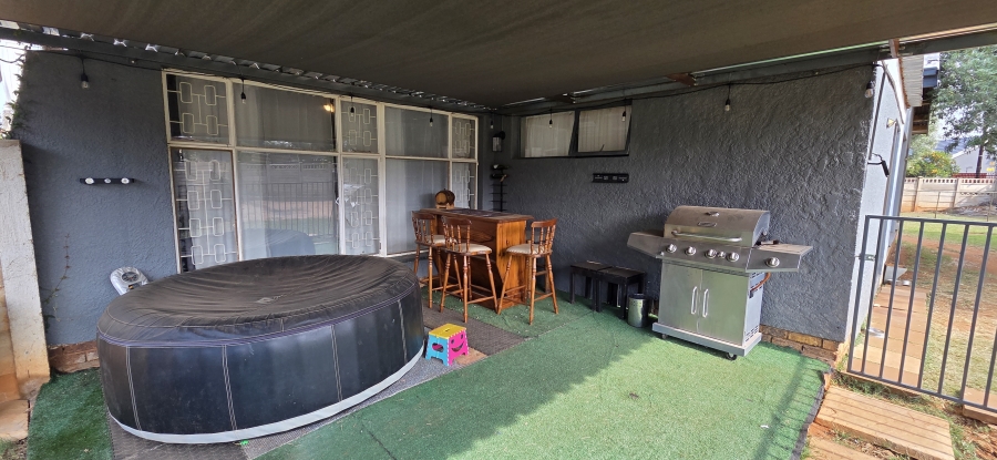 4 Bedroom Property for Sale in Carters Glen Northern Cape